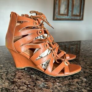 Charles Albert cognac wedge peep toe bootie sandal NIB 9